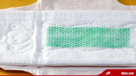 Produit jetable de tampon de période de dame biodégradable Chine serviettes hygiéniques anions en gros
